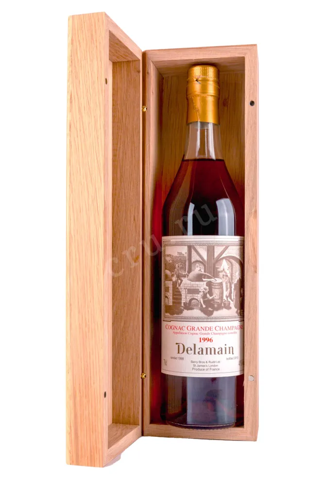 В деревянной коробке Delamain Vintage 1996 in wooden box 0.7 л