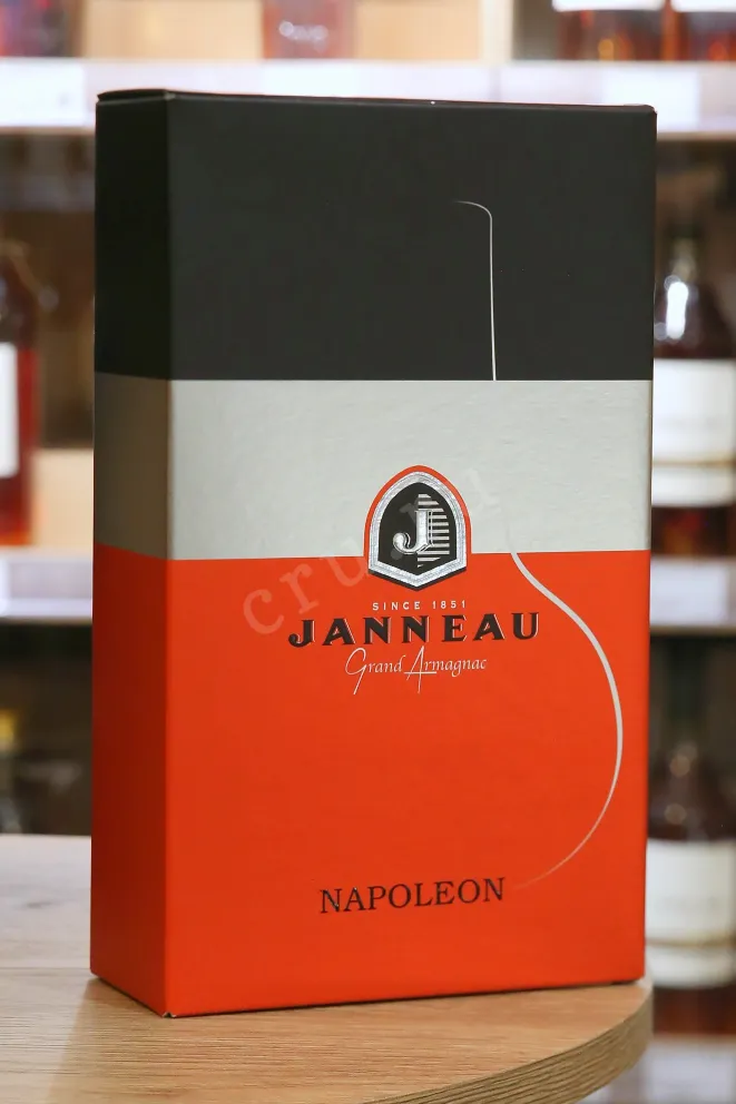 В магазине Крю Профи Janneau Napoleon 0.7 л
