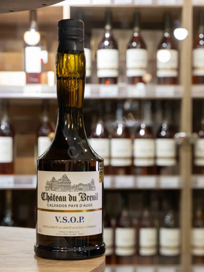 В магазине Крю Профи Chateau du Breuil VSOP in gift box 0.7 л