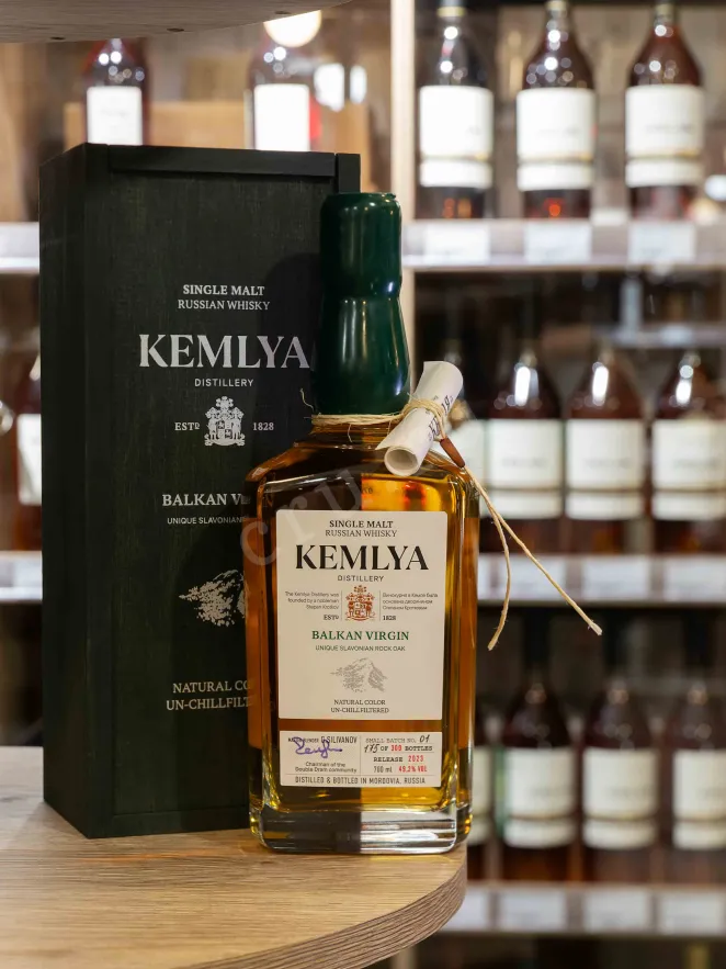 В магазине Крю Профи Kemlya Balkan Virgin wooden box 0.7 л
