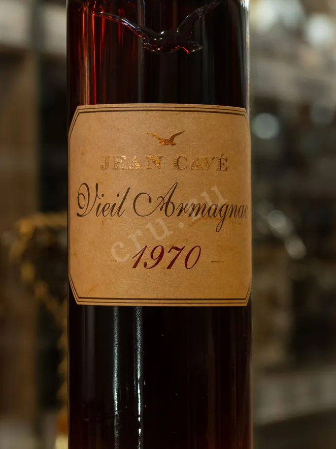 В магазине Крю Профи Jean Cave Vieil in gift box 1970 0.7 л