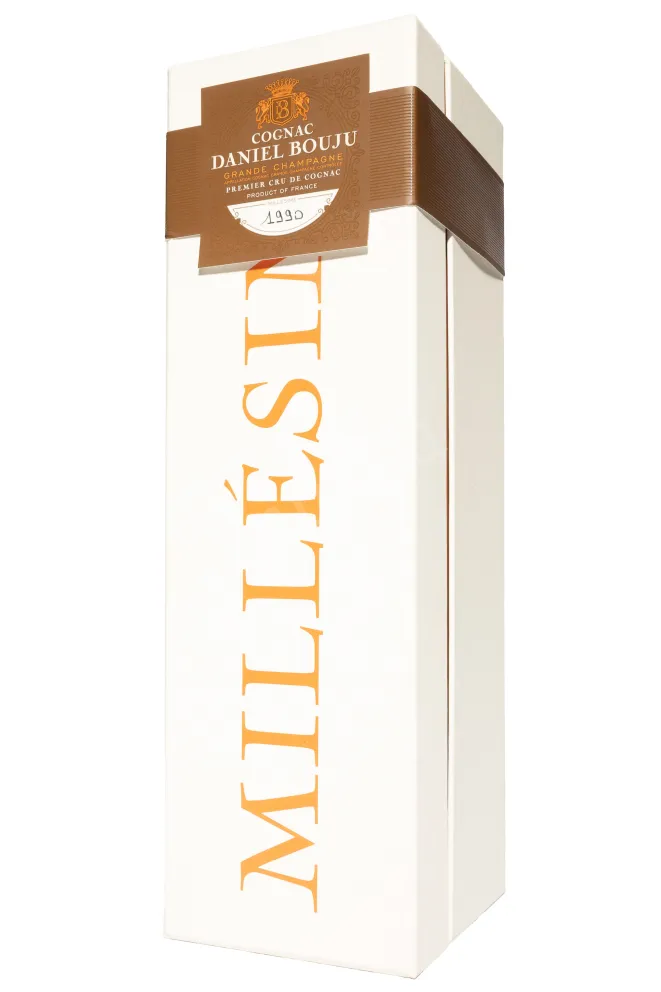 Подарочная коробка Daneil Bouju Grande Champagne Premier Cru De Cognac in gift box 1990 0.7 л