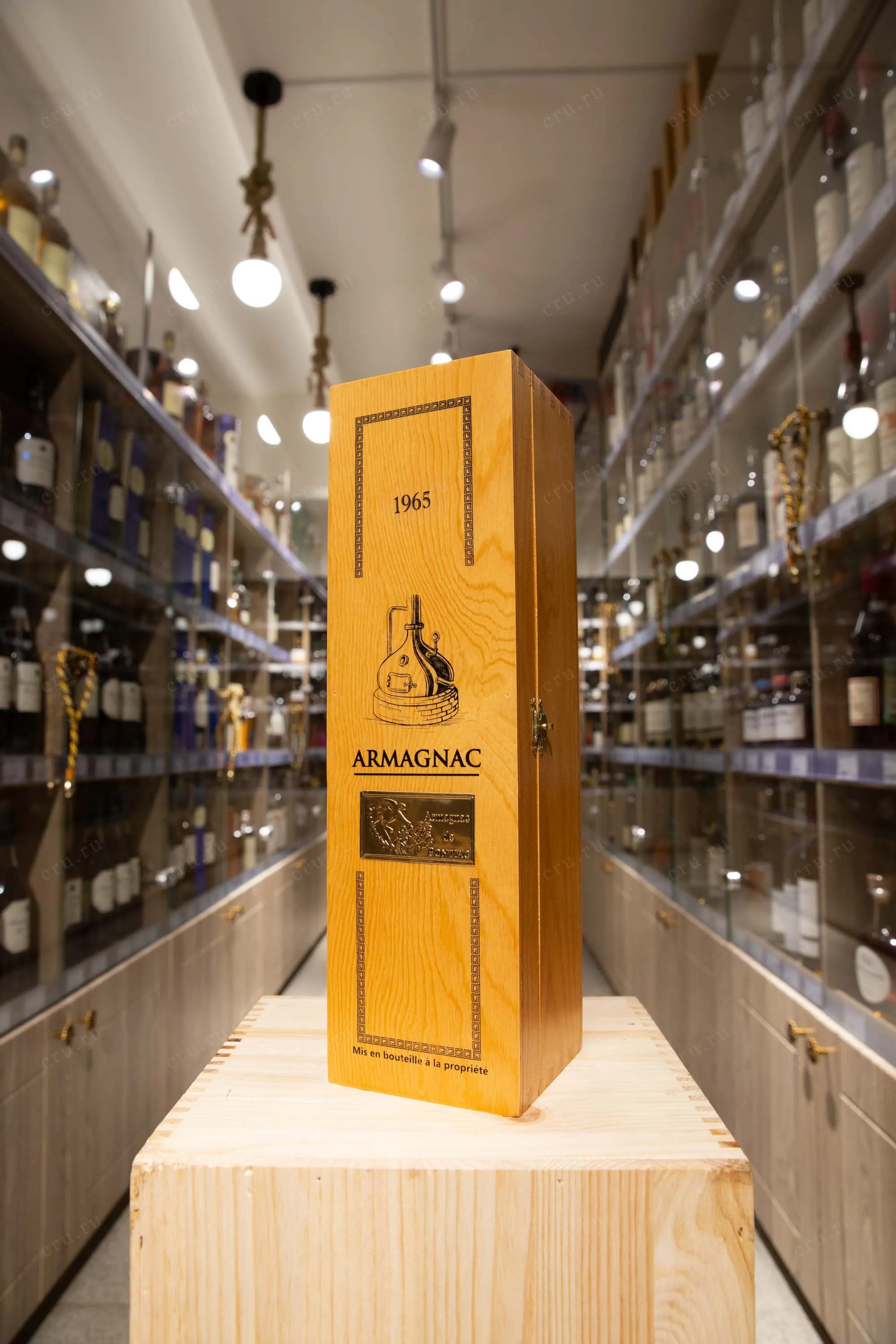 De Pontiac Bas-Armagnac in wooden box 1965 0.7 л купить - Арманьяк