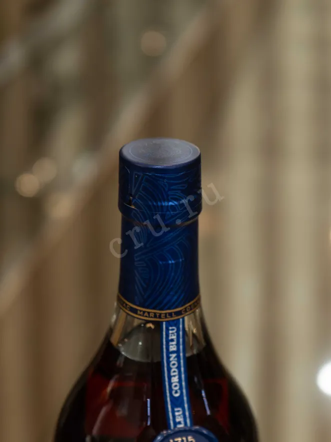 Пробка Martell Cordon Bleu with gift box 0.7 л