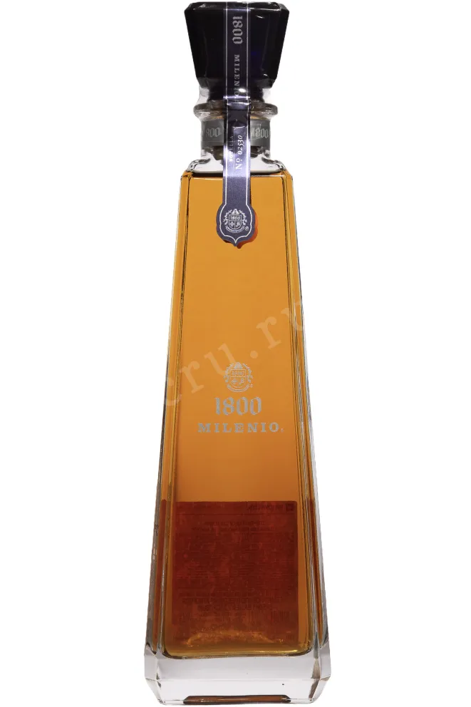 Бутылка Jose Cuervo 1800 Milenio Extra Anejo in gift box 0.7 л