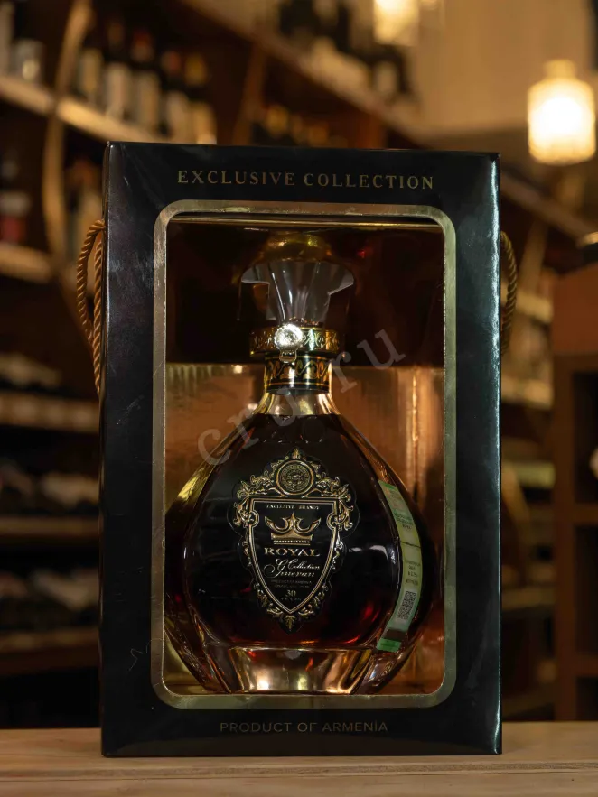 В магазине Крю Профи Ginevan Royal Collection Gold 30 Years Old in gift box 0.75 л