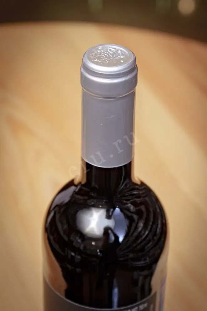 Пробка Vicente Gandia Duque De Campo Bobal & Shiraz DOP 2022 0.75 л