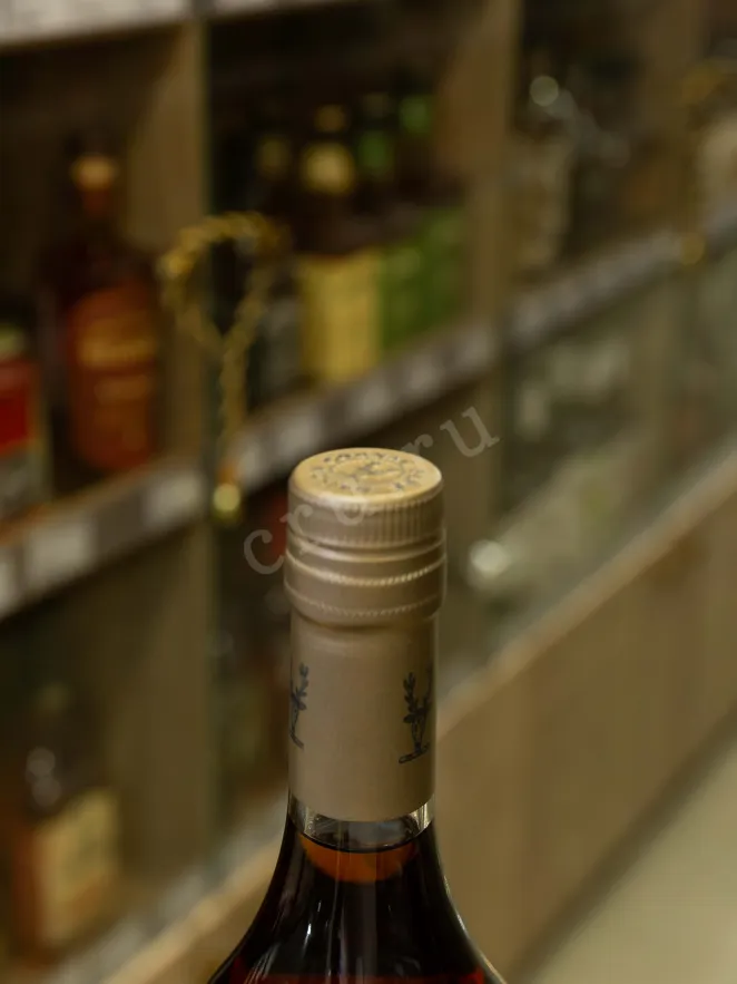 Пробка Park Borderies Single Vineyard in gift box 0.7 л