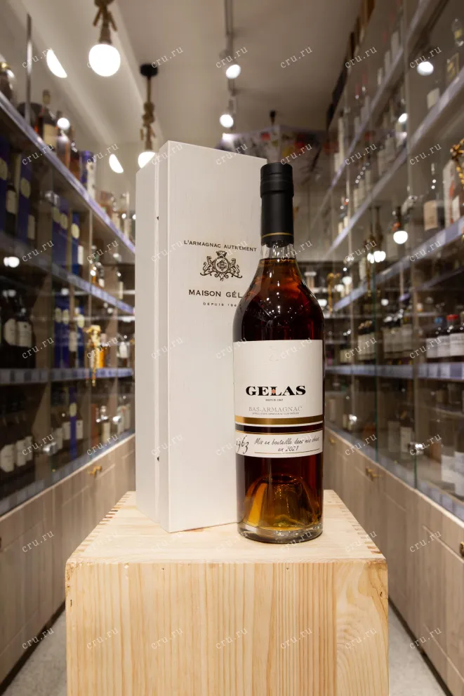 В магазине Крю Профи Gelas Bas Armagnac 1963 wooden box 1963 0.7 л