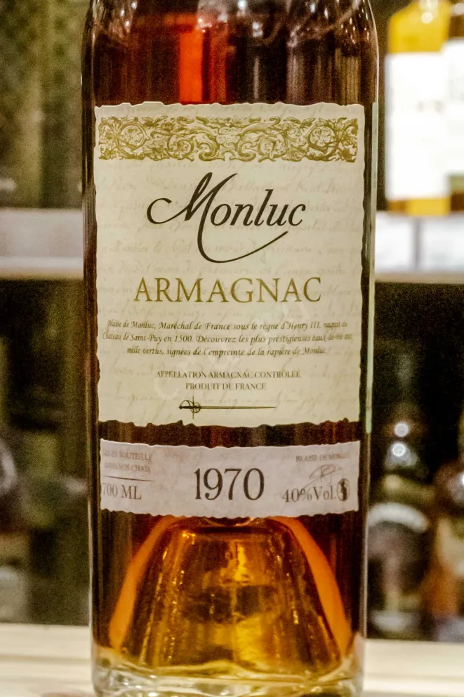 В магазине Крю Профи Monluc 1970 0.7 л