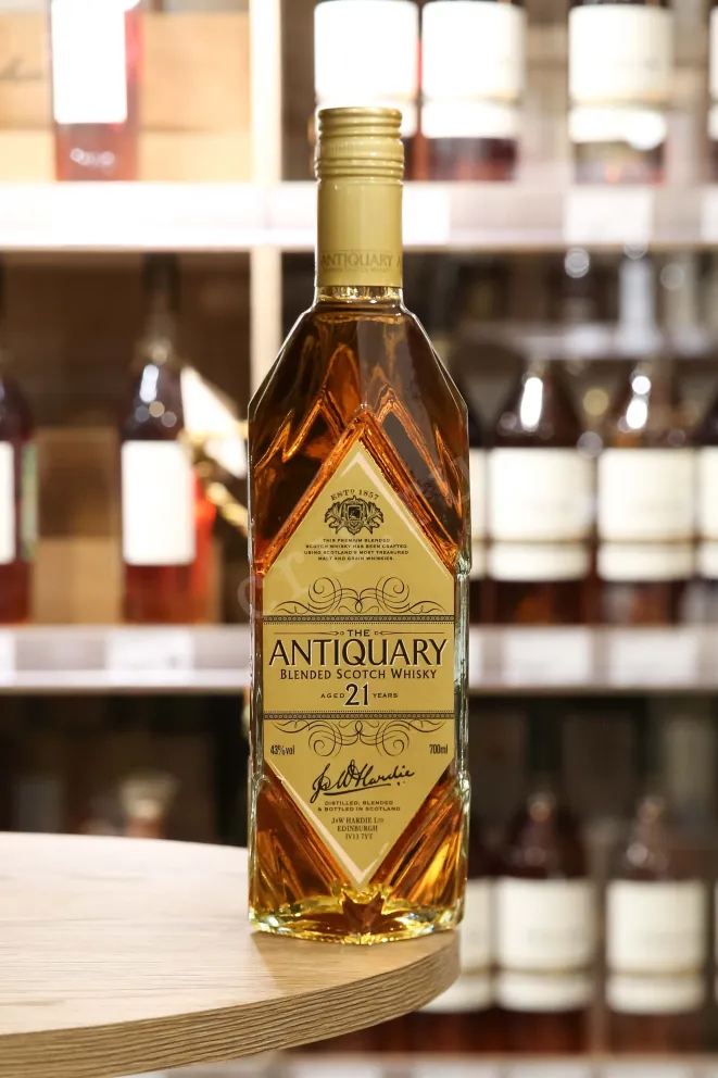 В магазине Крю Профи Antiquary 21 years in gift box 0.7 л
