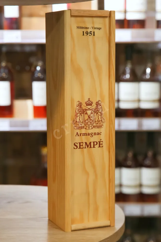 В магазине Крю Профи Sempe 1951 0.5 л