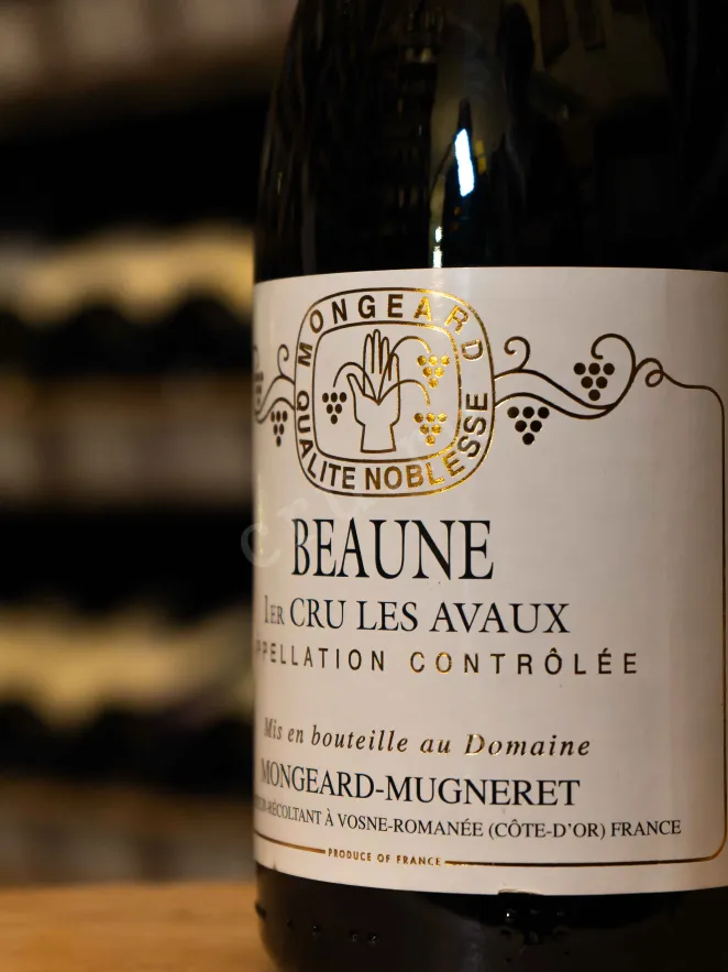 В магазине Крю Профи Beaune Premier Cru Moneard-Mugneret Les Avaux 2017 0.75 л
