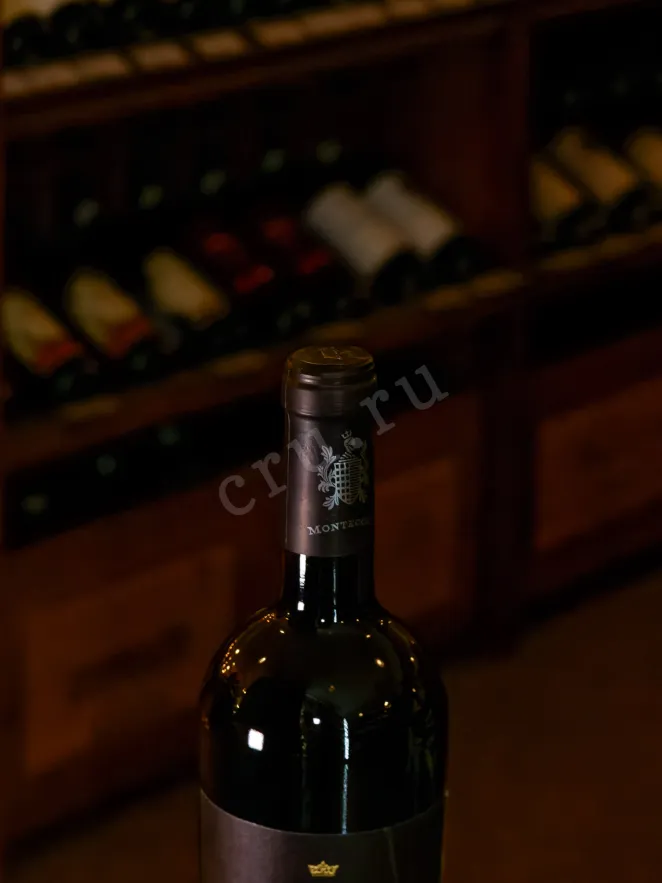 Пробка Montecore Negroamaro Puglia 2021 0.75 л