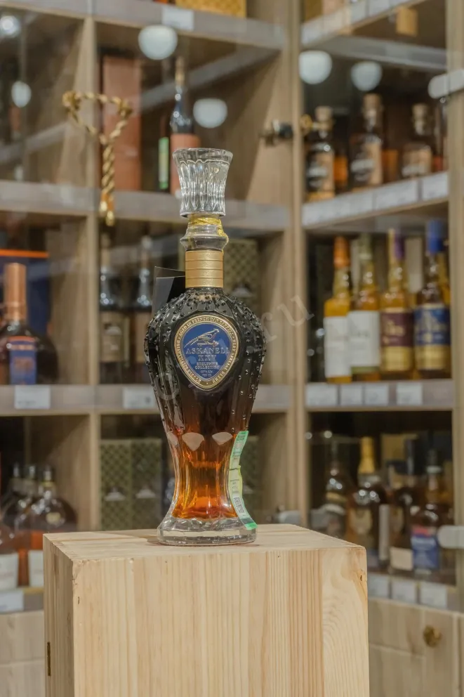 В магазине Крю Профи Askaneli 25 years old gift box 0.7 л
