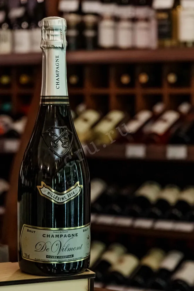 В магазине Крю Профи Champagne De Vilmont Cuvee Prestige Millesime Brut gift box 2016 0.75 л