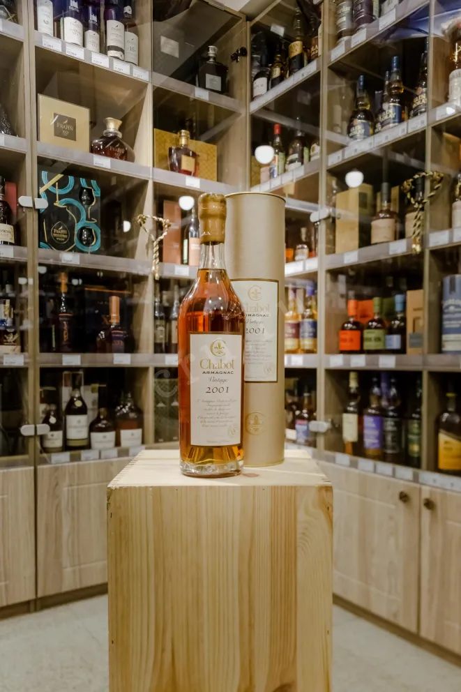 В магазине Крю Профи Chabot Vintage in tube 2001 0.7 л