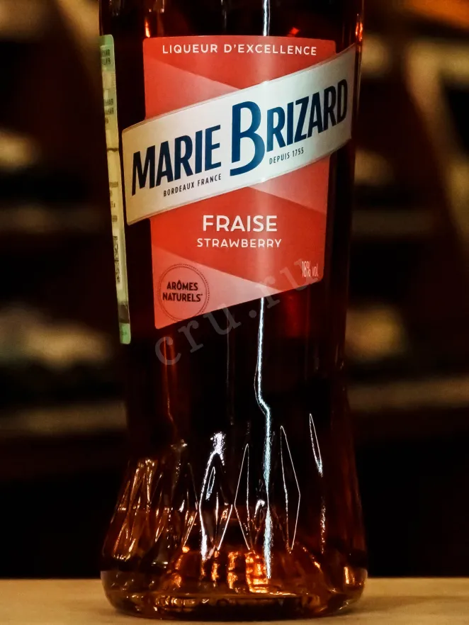 В магазине Крю Профи Marie Brizard Fraise des Bois 0.7 л