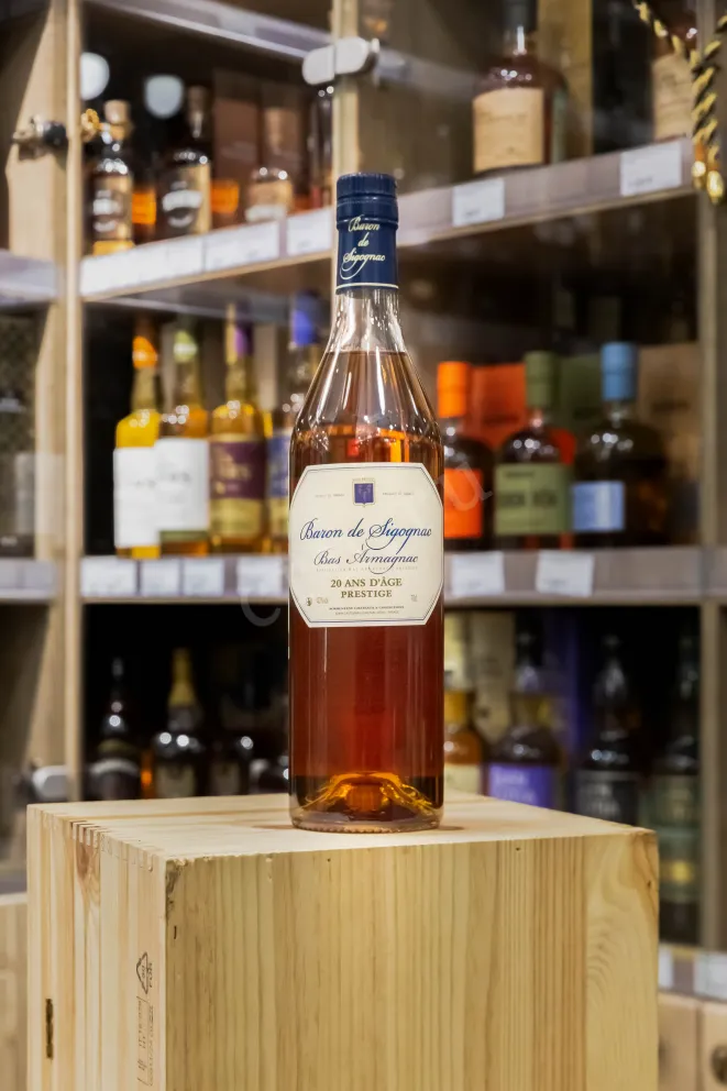 В магазине Крю Профи Baron de Sigognac 20 ans in gift box 0.7 л