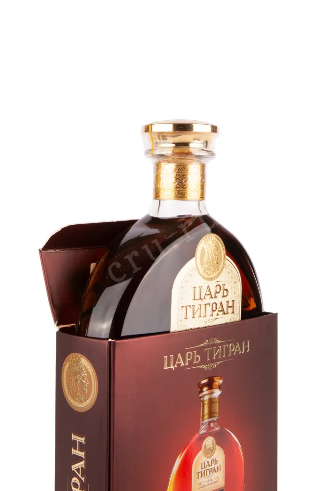 Коньяк Царь Тигран 7 лет   0.7 л