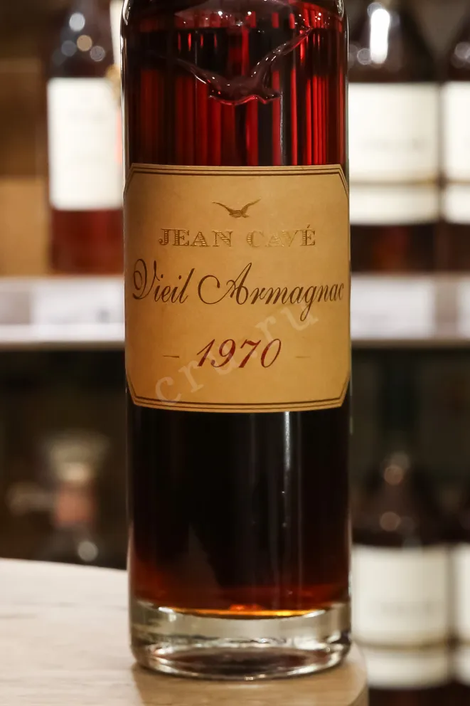 В магазине Крю Профи Jean Cave Vieil in gift box 1970 0.7 л