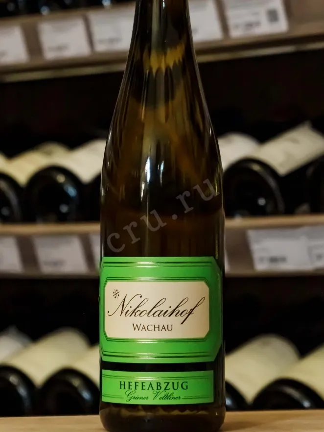 В магазине Крю Профи Nikolaihof Wachau Hefeabzug Gruner Veltliner 2021 0.75 л