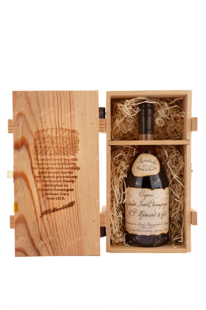 Коньяк Menard Ancestrale Reserve de Famille  0.7 л