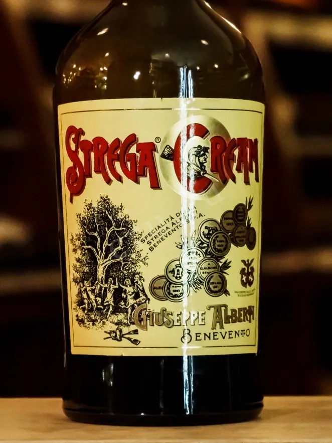 В магазине Крю Профи Strega Cream 0.7 л