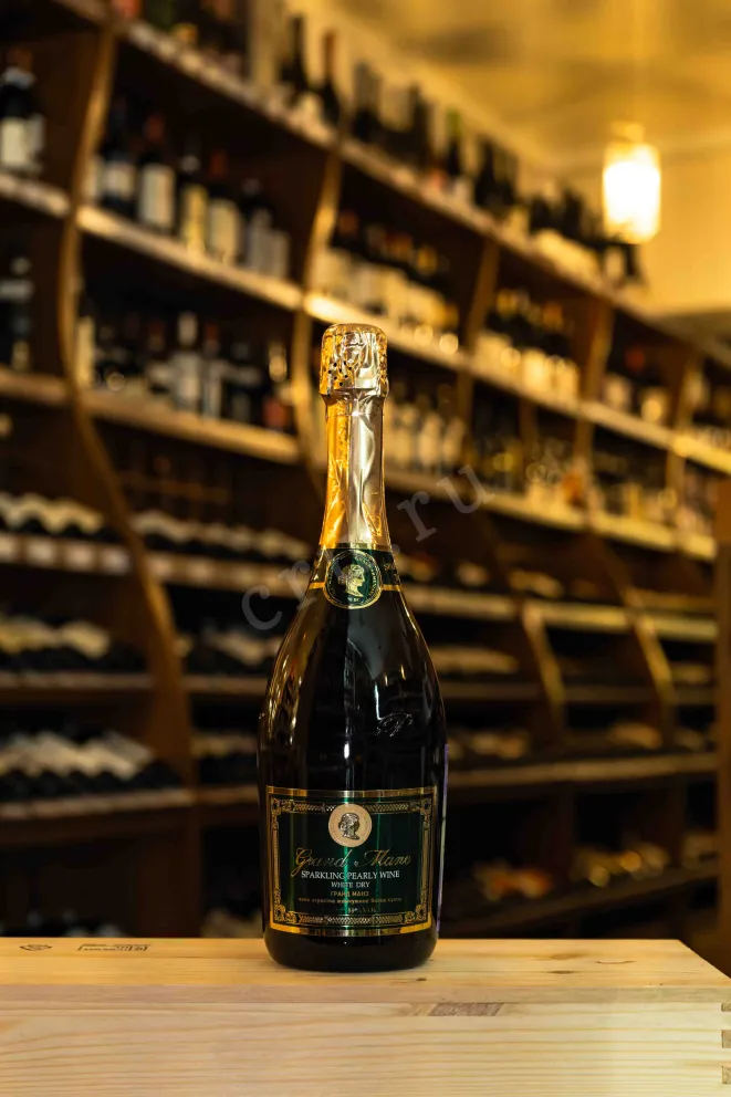 В магазине Крю Профи Grand Mane Pearly Dry 2019 0.75 л