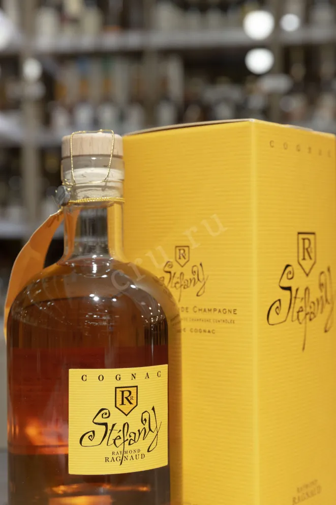 В магазине Крю Профи Raymond Ragnaud Stefany 0.7 л