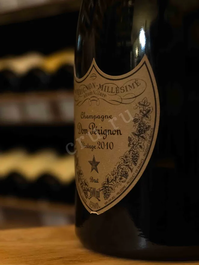 В магазине Крю Профи Dom Perignon Vintage 2010 1.5 л
