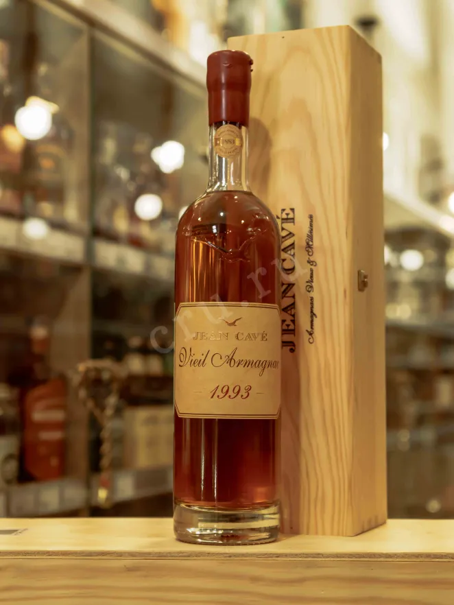 В магазине Крю Профи Jean Cave Vieil Armagnac AOC wooden box 1993 0.7 л