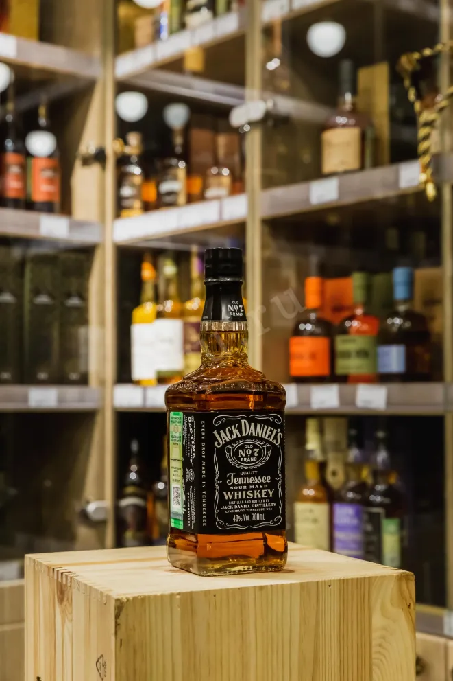 В магазине Крю Профи Jack Daniels 0.7 л
