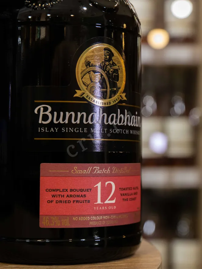 В магазине Крю Профи Bunnahabhain 12 years in a tube 0.7 л