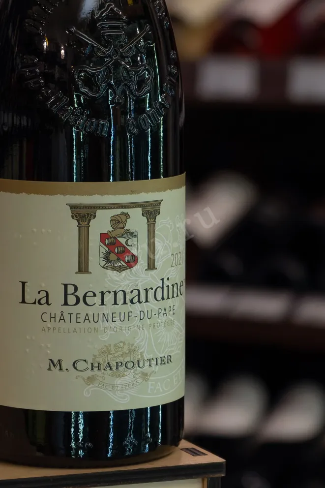 В магазине Крю Профи M.Chapoutier Chateauneuf-du-Pape La Bernardine 2021 0.75 л