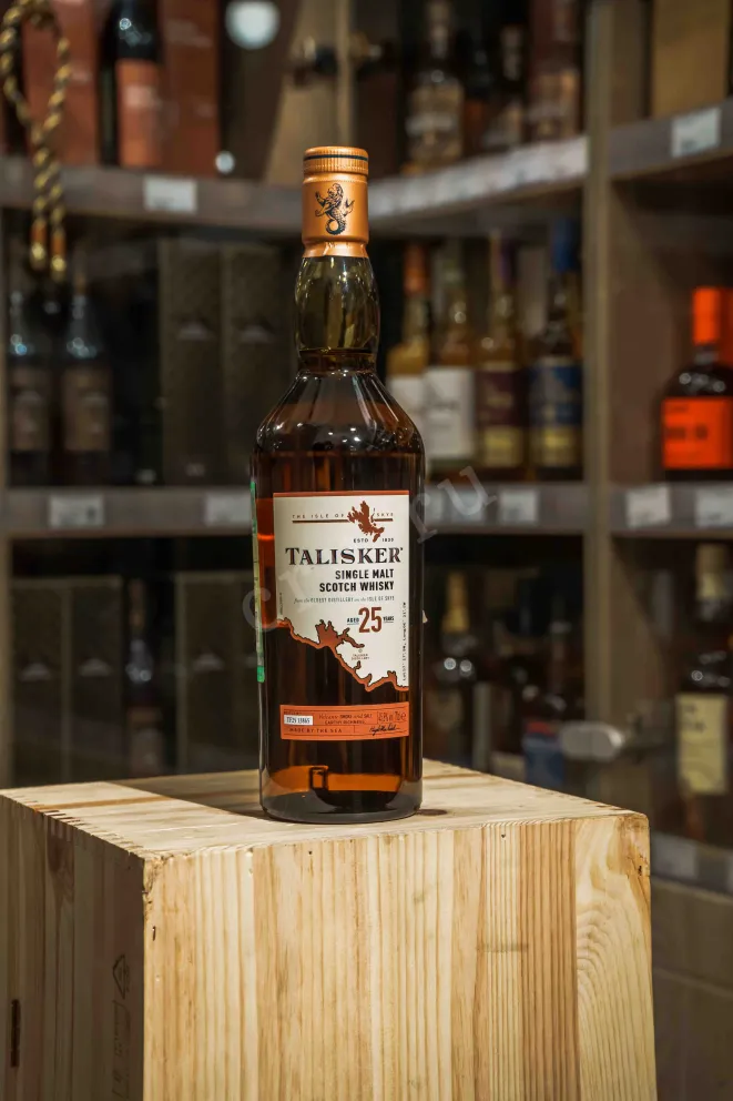В магазине Крю Профи Talisker 25 years gift box 0.7 л