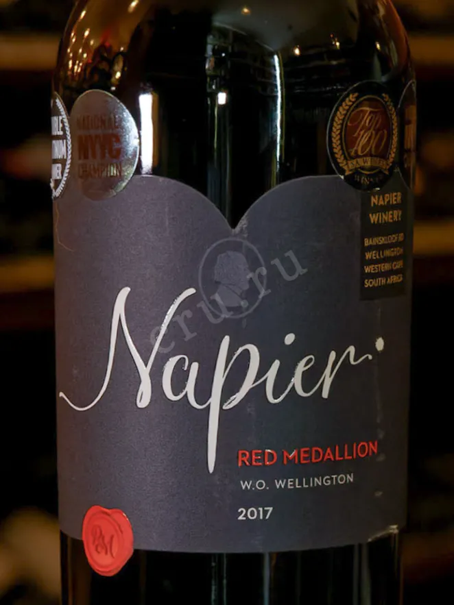 Вино Napier Red Medallion Wellington 2017 0.75 л
