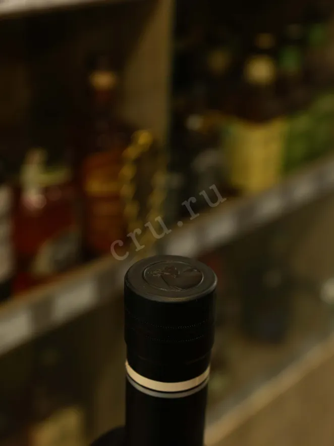 Пробка M&H Apex Fort Red Wine Cask 3 years in gift box 0.7 л