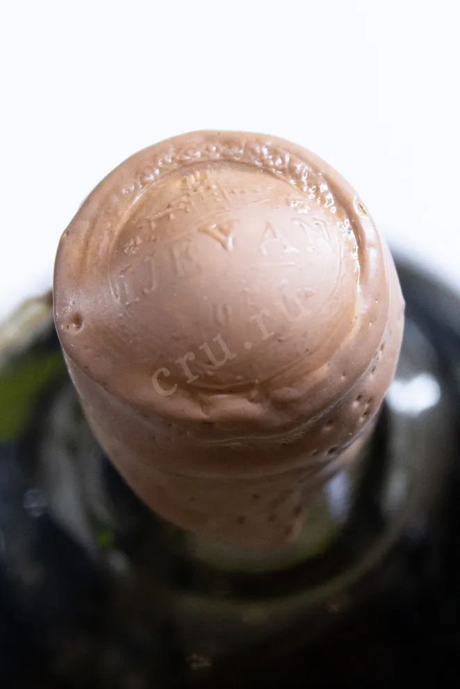 Пробка Old Ijevan Collection collectible in wooden packaging 1982 0.75 л