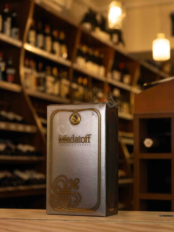 В магазине Крю Профи Madatoff 15 years with gift box 0.7 л