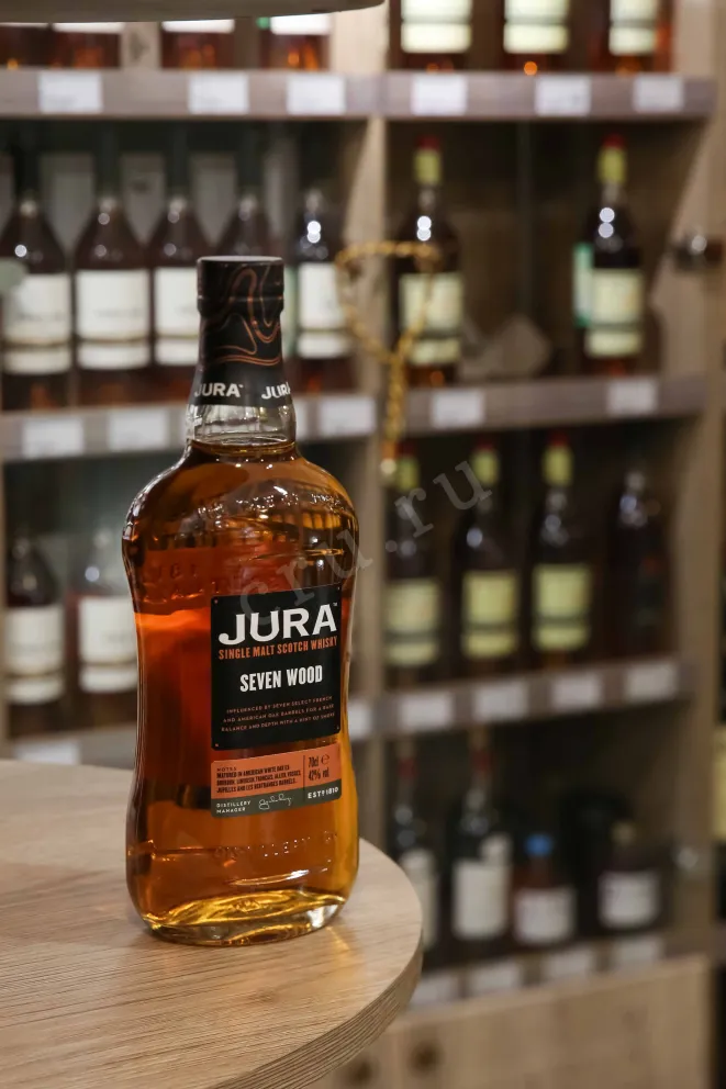 В магазине Крю Профи Jura Seven Wood 0.7 л