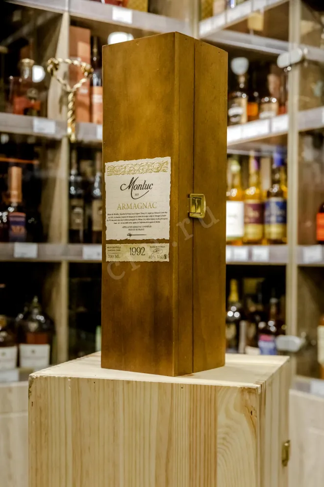 В магазине Крю Профи Monluc 1992 0.7 л