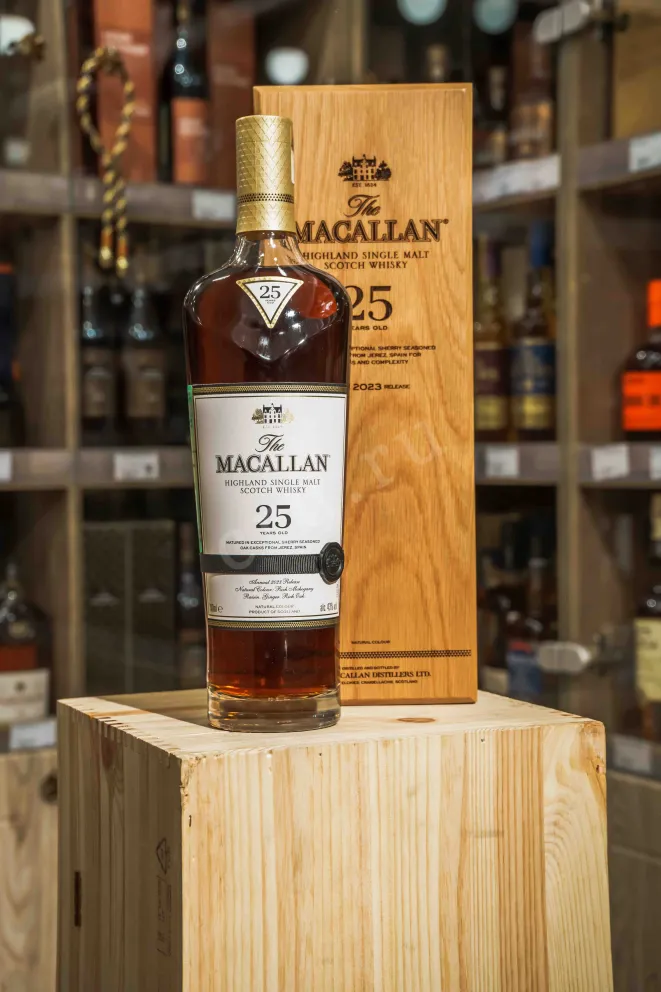 В магазине Крю Профи Macallan Sherry Oak 25 years gift box 0.7 л