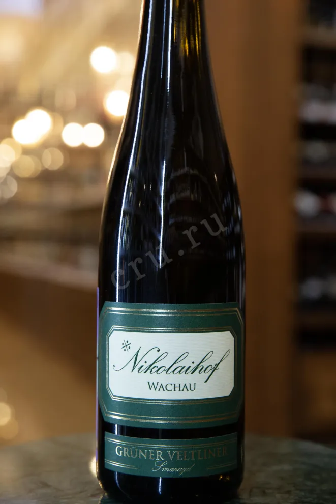 В магазине Крю Профи Nikolaihof Wachau Im Weingebirge Gruner Veltliner Smaragd 2017 0.75 л