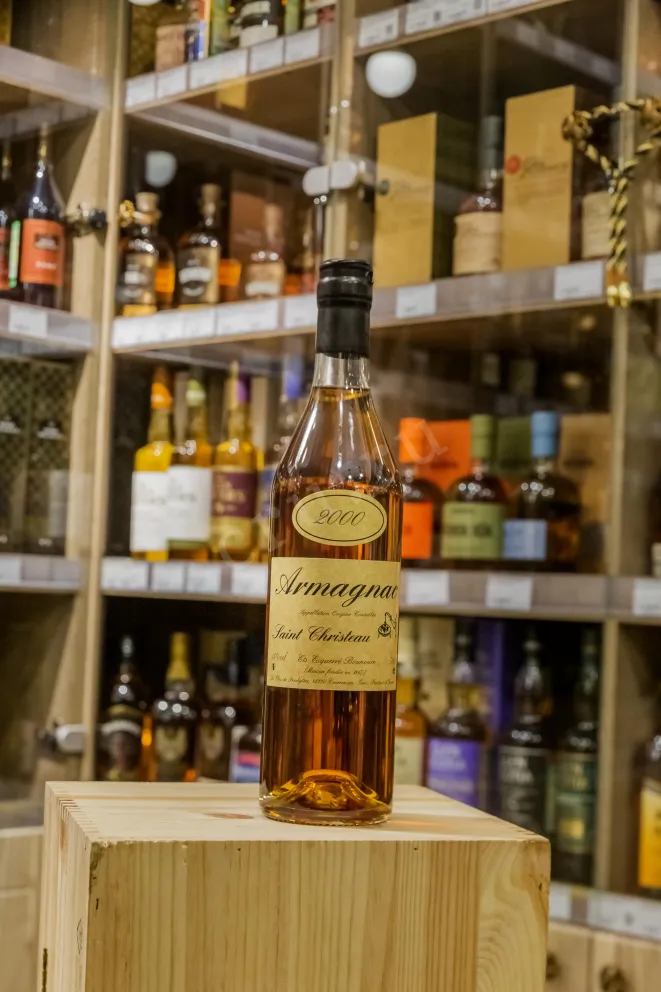 В магазине Крю Профи Saint-Christeau 2000 0.7 л