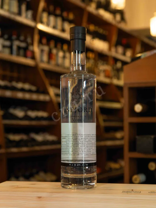 В магазине Крю Профи Isfjord Premium Arctic Vodka 0.7 л