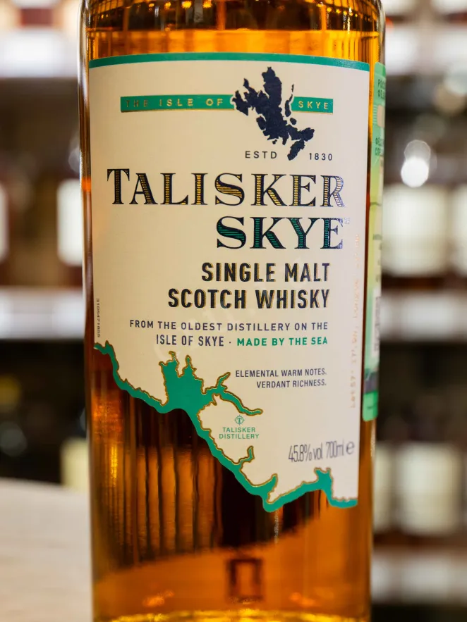 В магазине Крю Профи Talisker Skye with gift box 0.7 л