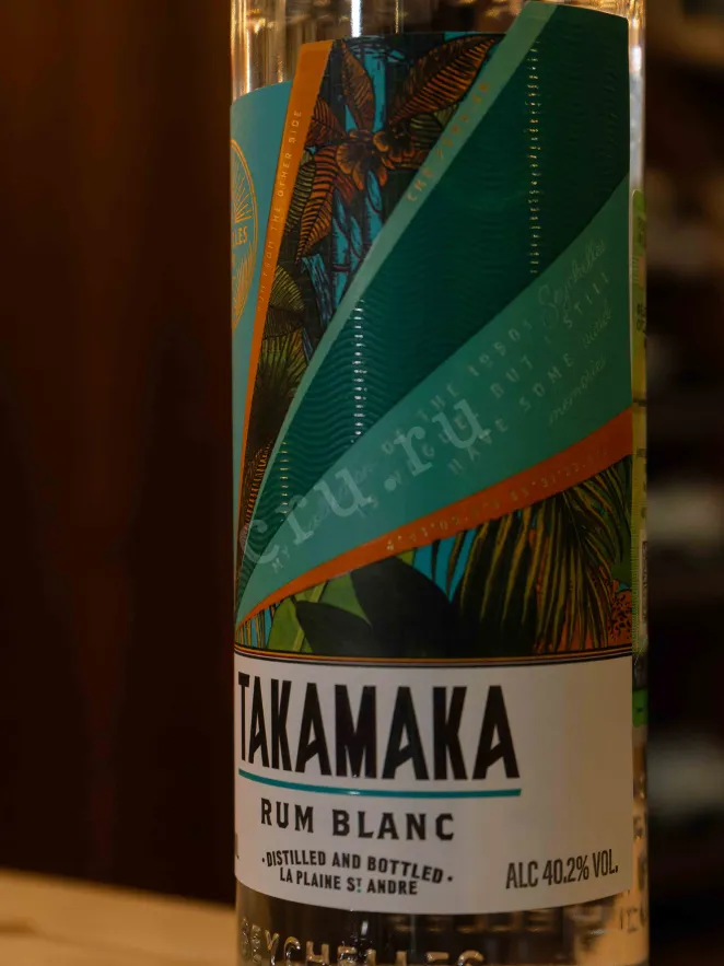В магазине Крю Профи Takamaka Blanc 0.7 л