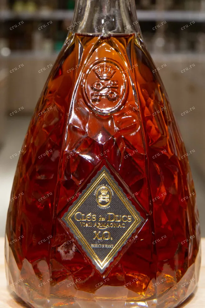 Этикетка Cles des Ducs XO 0.7 л