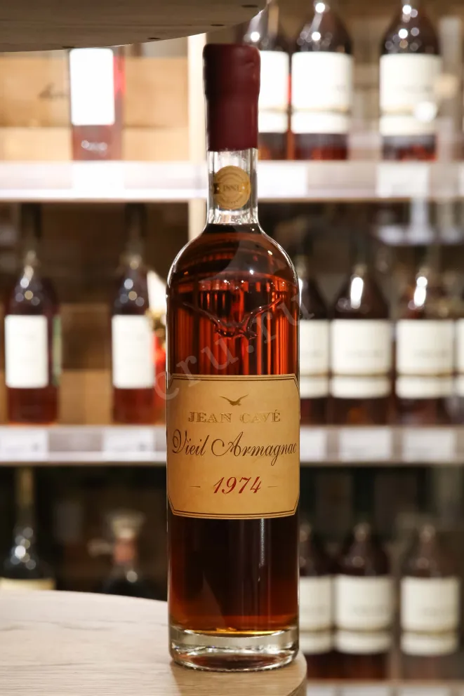 В магазине Крю Профи Jean Cave Vieil Armagnac AOC wooden box 1974 0.7 л